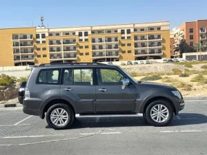 2017 Mitsubishi Pajero GLS