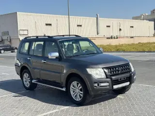 2017 Mitsubishi Pajero في Dubai سيارة مستعملة