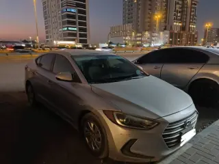 2017 Hyundai Elentra في Dubai سيارة مستعملة