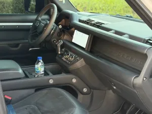 2022 Land Rover Defender 110 SE