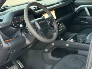 2022 Land Rover Defender 110 SE