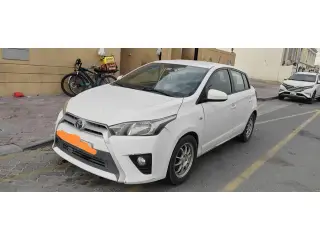2016 Toyota Yaris في Dubai سيارة مستعملة
