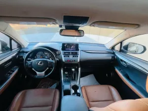 2019 لكزس NX - ان اكس NX300