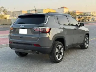 2020 Jeep Compass في Dubai سيارة مستعملة