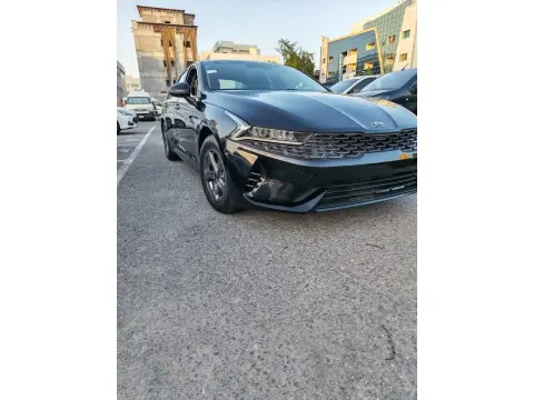 2021 كيا كي ٥ LXS