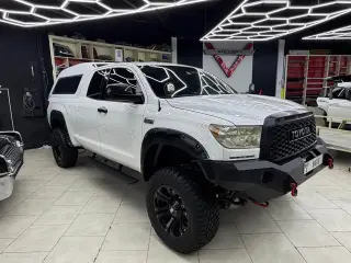 2008 Toyota Tundra في Dubai سيارة مستعملة