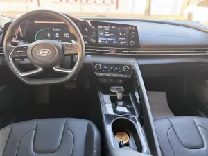2025 Hyundai Elentra Limited