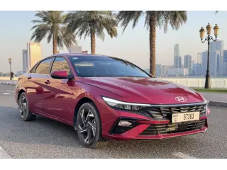 2025 Hyundai Elentra في Dubai سيارة مستعملة