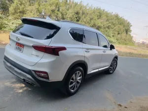 2019 هيونداي سانتا في Premier