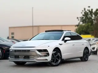 2025 Hyundai Sonata في Dubai سيارة مستعملة
