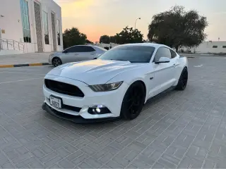 2016 Ford Mustang في Dubai سيارة مستعملة