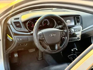 2013 Kia K7 No Trim