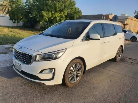 2020 كيا كارنفال EX