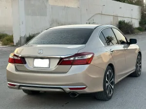 2017 هوندا أكورد EX-L
