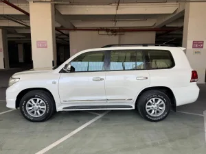 2010 Toyota Land Cruiser GXR
