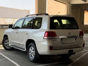 2010 Toyota Land Cruiser GXR