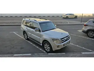 2014 Mitsubishi Pajero in Dubai used car