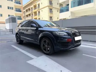 2016 Audi Q7 in Dubai used car