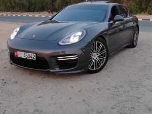 2015 Porsche Panamera GTS