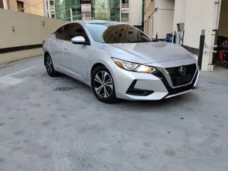 2020 Nissan Sentra في Dubai سيارة مستعملة