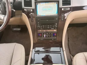 2010 Cadillac Escalade Luxury