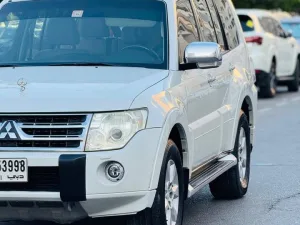 2010 ميتسوبيشي باجيرو GLX