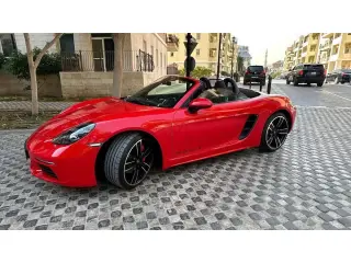 2020 Porsche Boxster في Dubai سيارة مستعملة