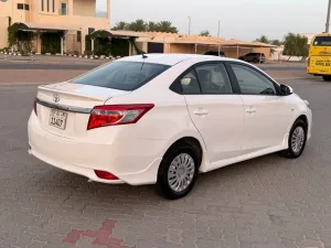 2014 تويوتا ياريس SE