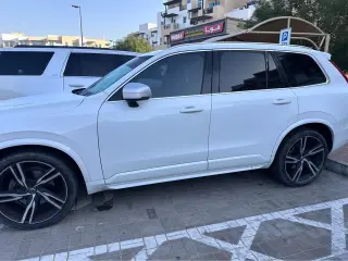 2017 Volvo XC90 in Dubai used car