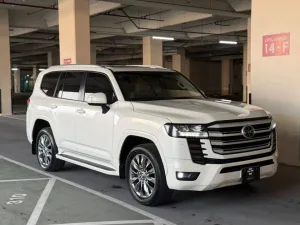 2022 Toyota Land Cruiser GXR
