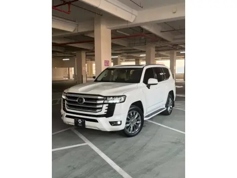2022 Toyota Land Cruiser GXR