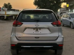 2020 نيسان روج SL