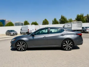 2021 Nissan Altima SR