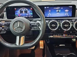 2022 مرسيدس-بنز الفئة - A
