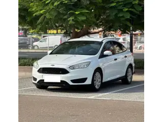 2015 Ford Focus في Dubai سيارة مستعملة