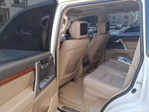 2014 Toyota Land Cruiser VXR