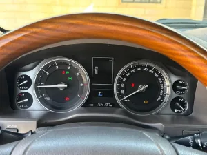 2018 تويوتا لاند كروزر VXR