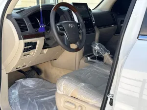 2018 تويوتا لاند كروزر VXR