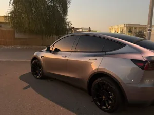 2023 تسلا Y موديل Long Range