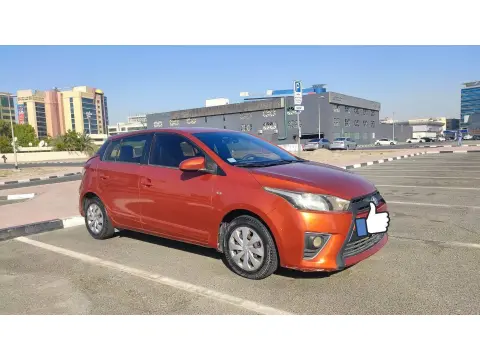 2015 تويوتا ياريس Dynamic