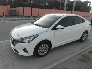 2022 Hyundai Accent في Abu Dhabi سيارة مستعملة