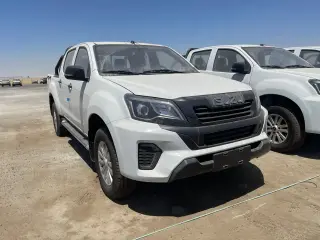 2026 Isuzu Pickup في Dubai سيارة مستعملة