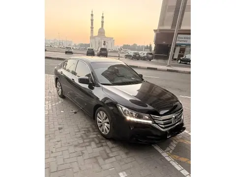 2015 هوندا أكورد Hybrid