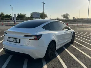 2024 تسلا موديل 3 standard