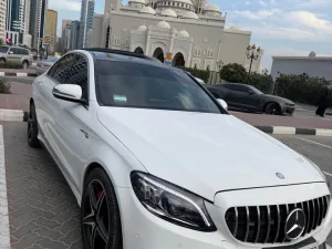 2017 مرسيدس-بنز آلفئة - C C300