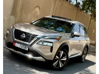 2023 Nissan Rogue في Abu Dhabi سيارة مستعملة