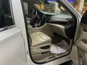 2017 Cadillac Escalade Luxury