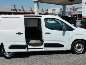 2020 Peugeot Partner No Trim