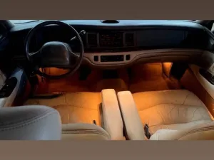1997 Lincoln Town Car Signature