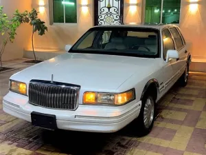 1997 Lincoln Town Car Signature